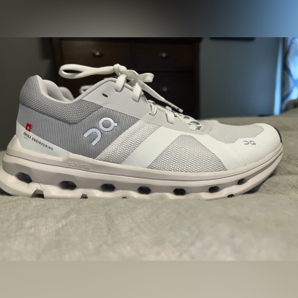 On cloud Cloudrunner women’s size 7.